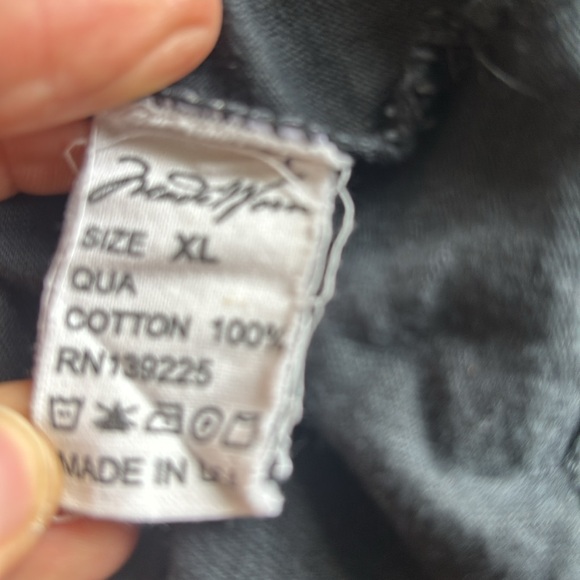 Black Short Sleeve Tee with Graphic Design - Picture 8 of 8